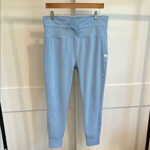 Vuori Daily Leggings in Light French Blue